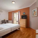 Waterfront Roko * Подгора