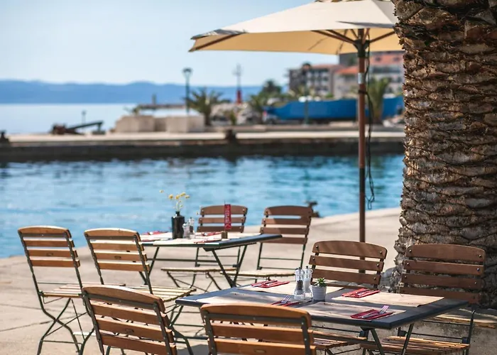 Waterfront Roko * Podgora (Split-Dalmatia)