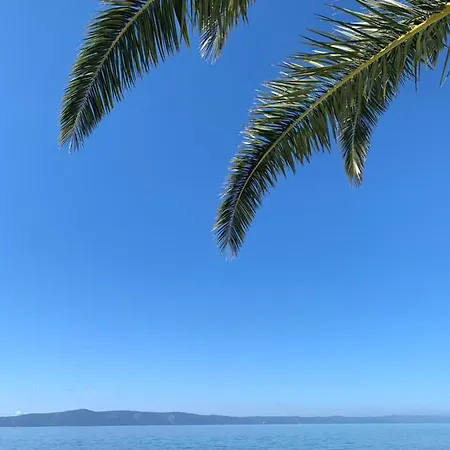 Waterfront Roko Апартаменты