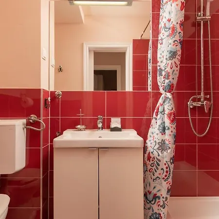 Waterfront Roko Apartamento *