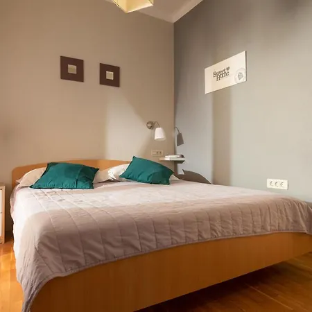 Apartment Waterfront Roko *