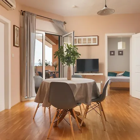 Apartamento Waterfront Roko *