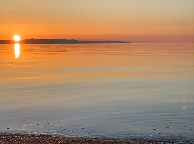 Διαμέρισμα Waterfront Roko *